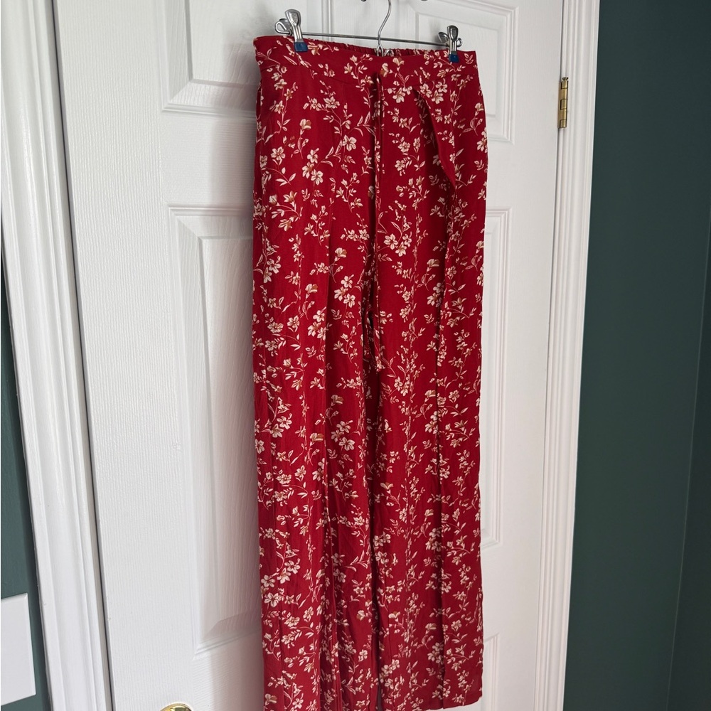 SHEIN Red Floral Print Pants